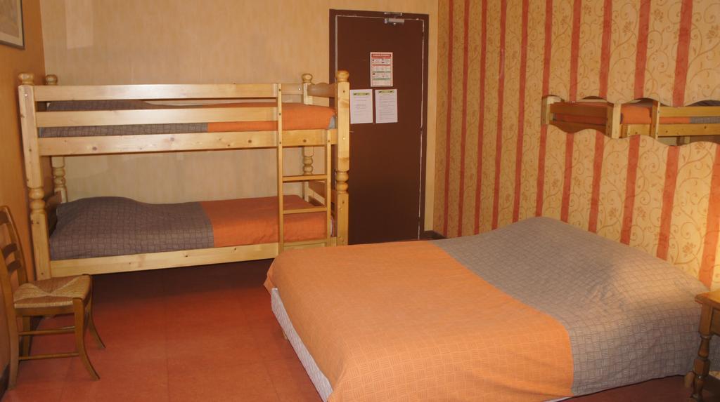Le Natural Hotel Selongey Bilik gambar